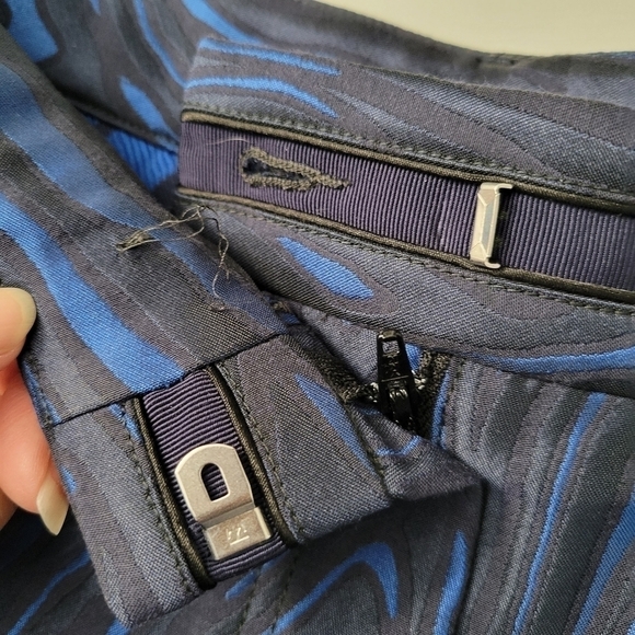 KENZO Blue and Black Jacquard Moire Tiger High Waisted Shorts - Picture 7 of 12